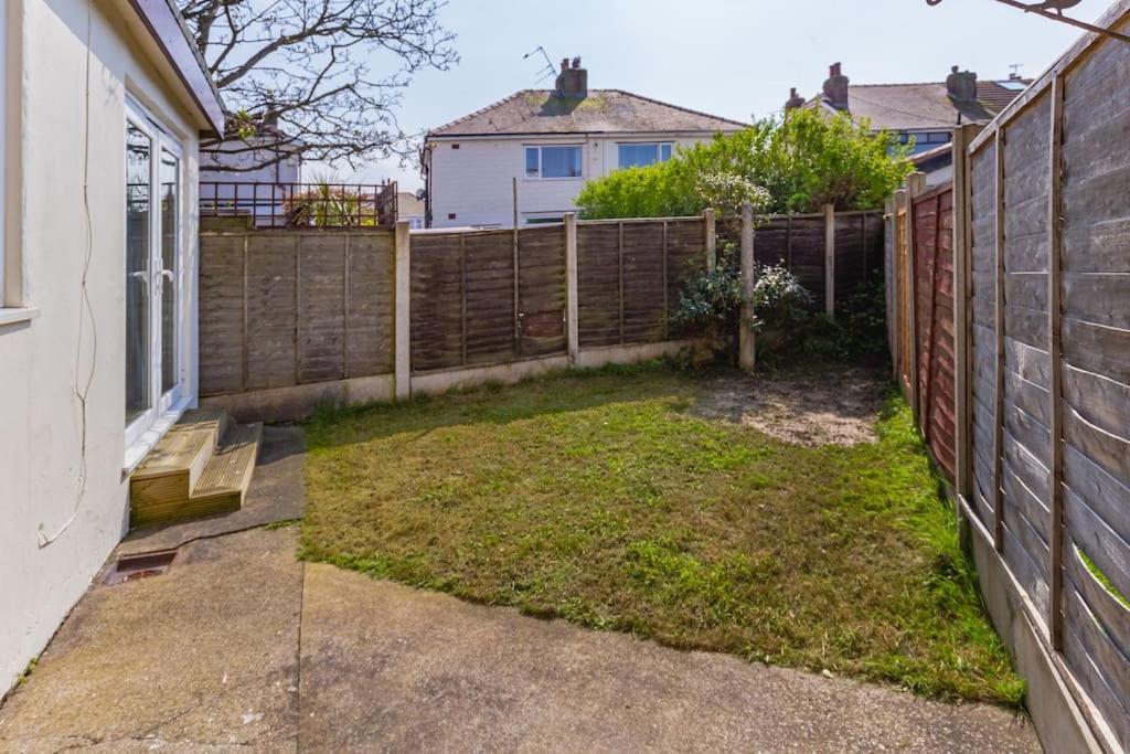 The Hideaway Villa Cleveleys Exterior foto